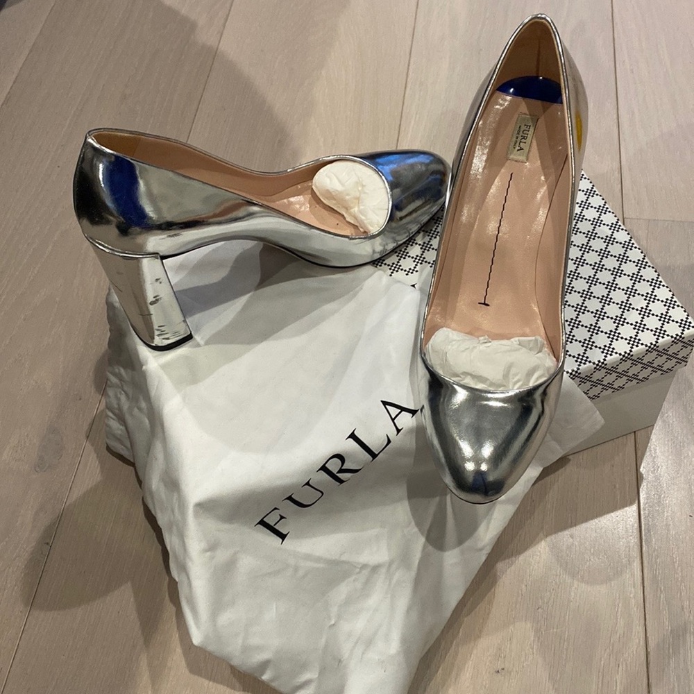 Furla Silver Mirror Sinfonia Pumps